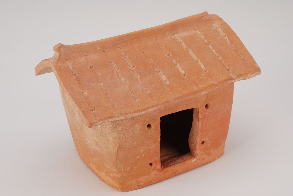 汉悬山顶单脊陶屋