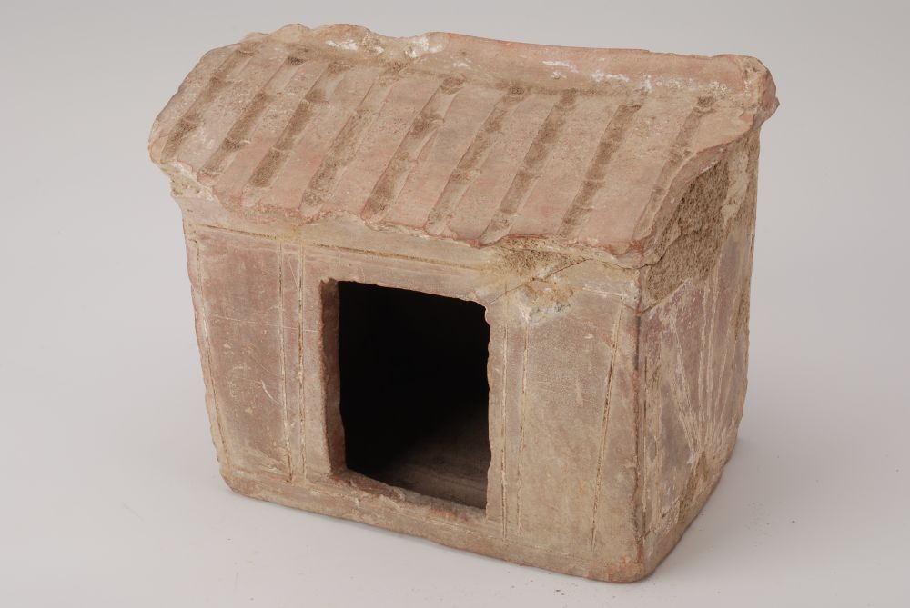 东汉悬山顶单脊陶屋