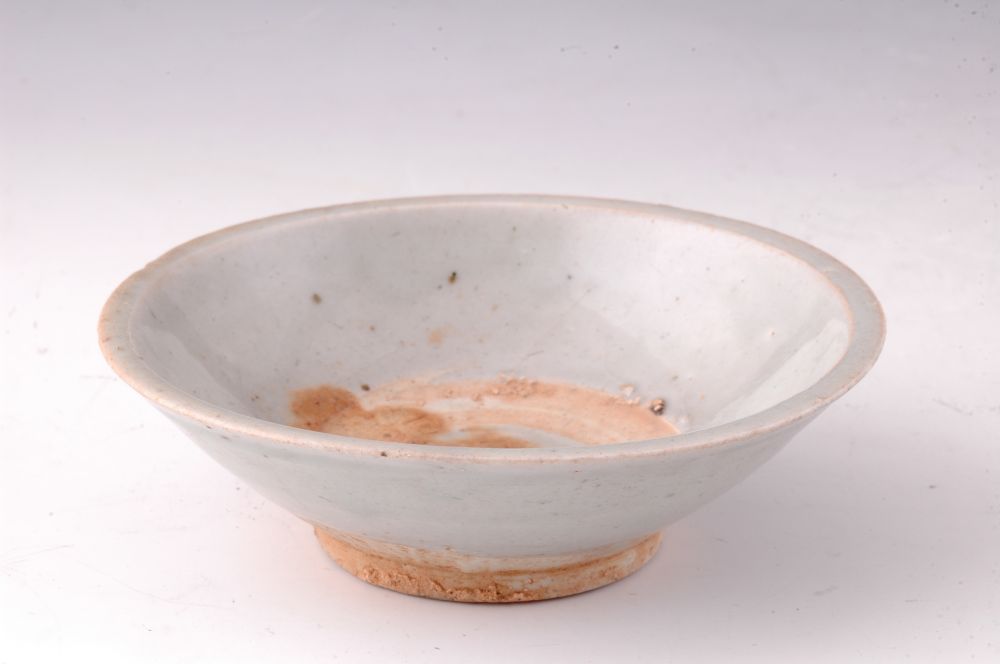 青白釉碗