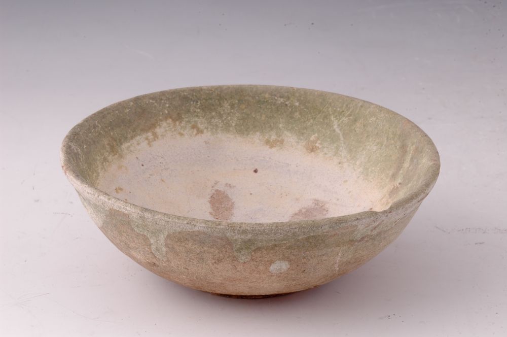 青釉碗