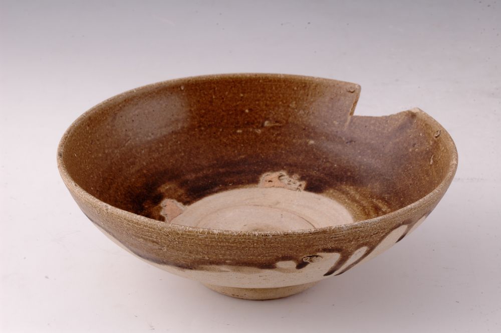 青黄釉碗